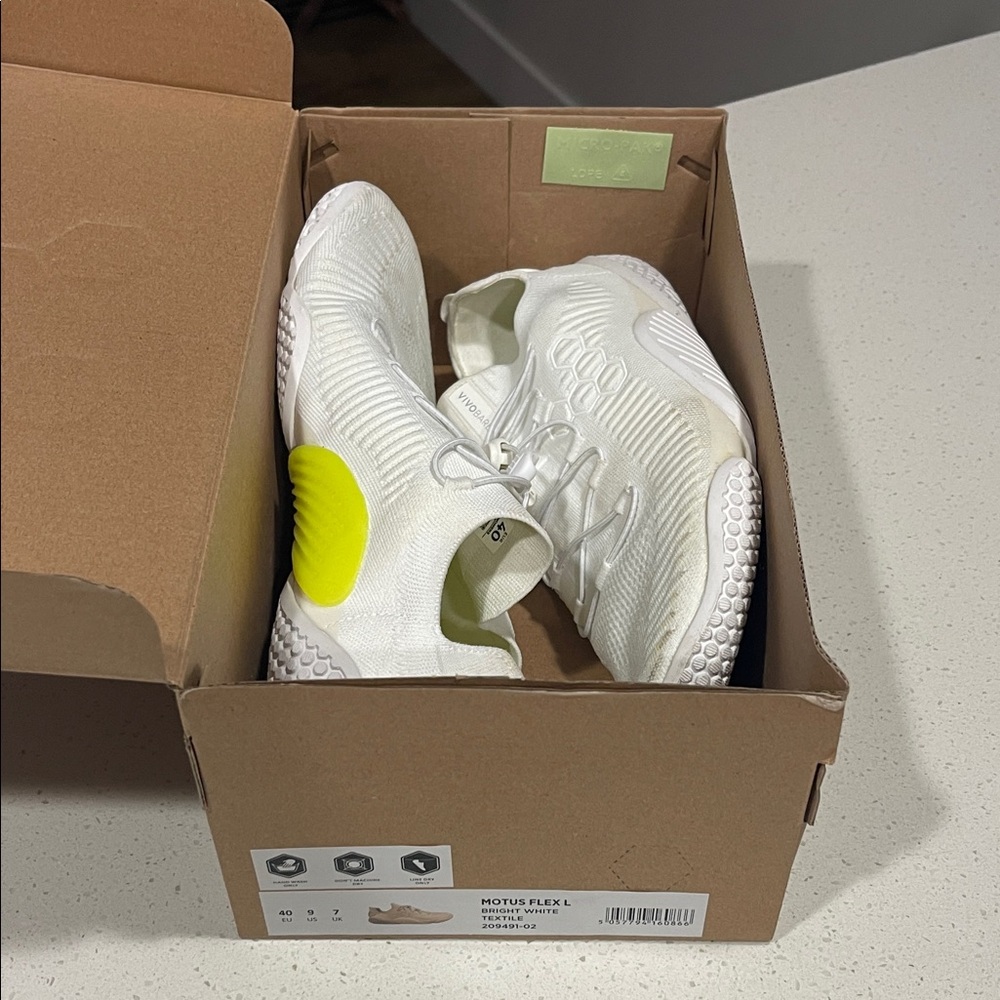 Vivobarefoot Motus Flex White Sneakers - Picture 5 of 6